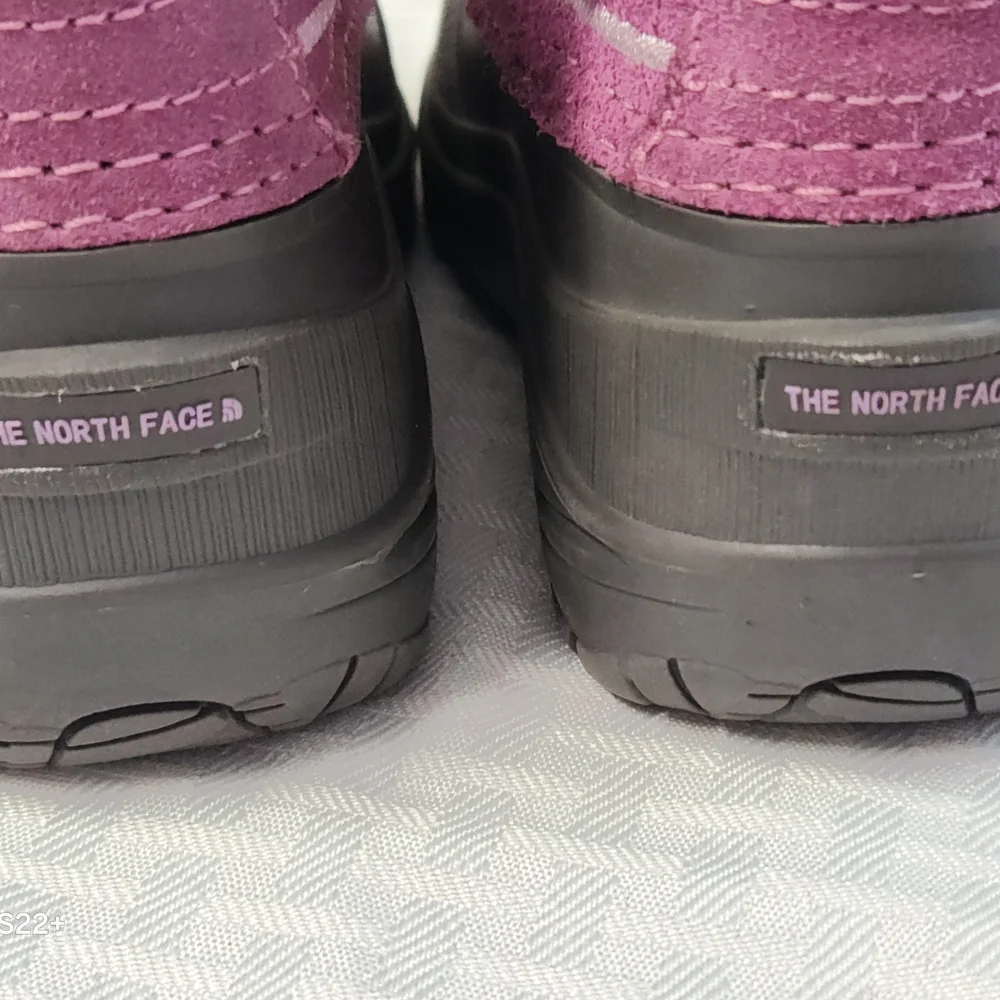 The North Face Toddler Pink Winter Boots Size 7.  #X17